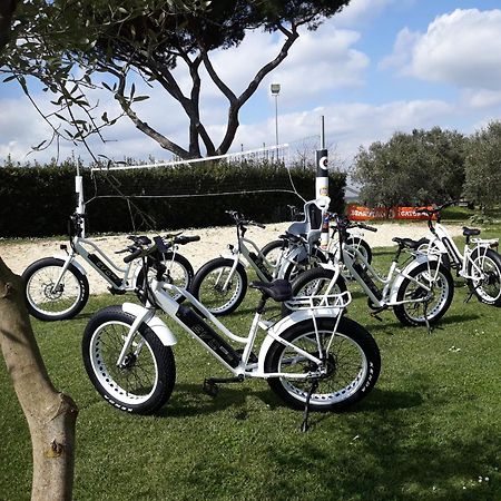 Bici Grill Decimo Miglio Aeroporto Ciampino Francigena Country House Εξωτερικό φωτογραφία